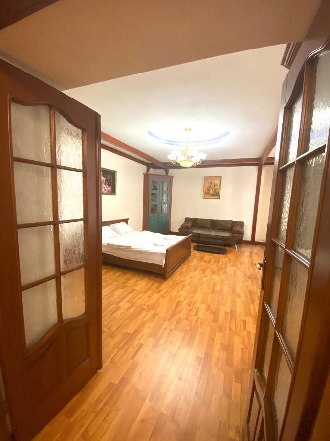 Квартира Подобово В Центрі На Вулиці Проспект Свободи 7 Leopoli Esterno foto